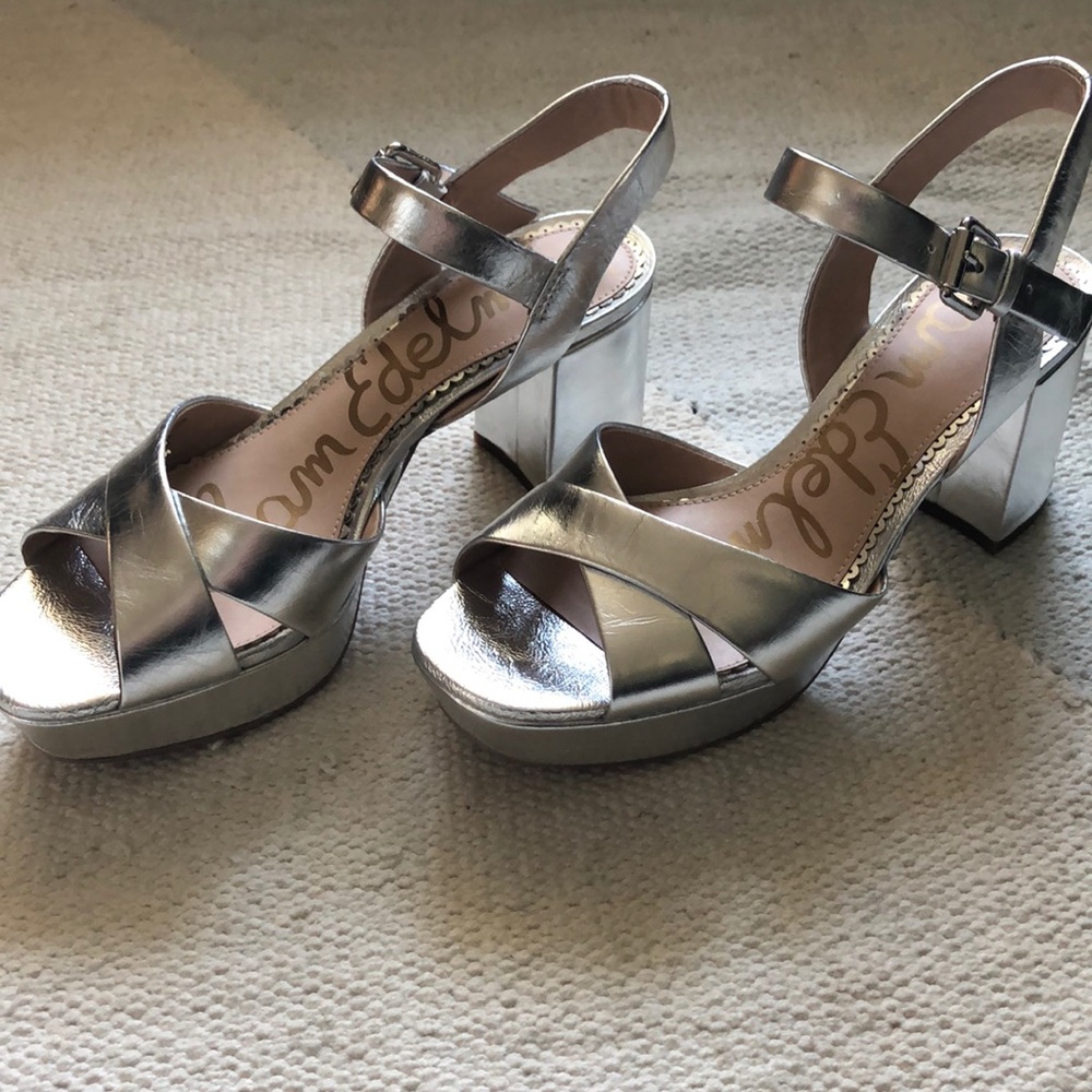 Shoes - Picture 3 of 4
